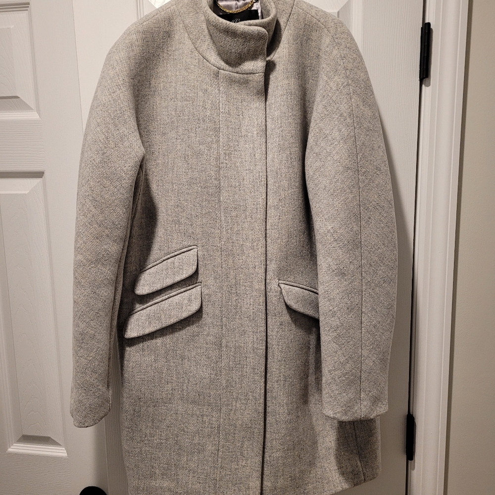 Wool cocoon coat